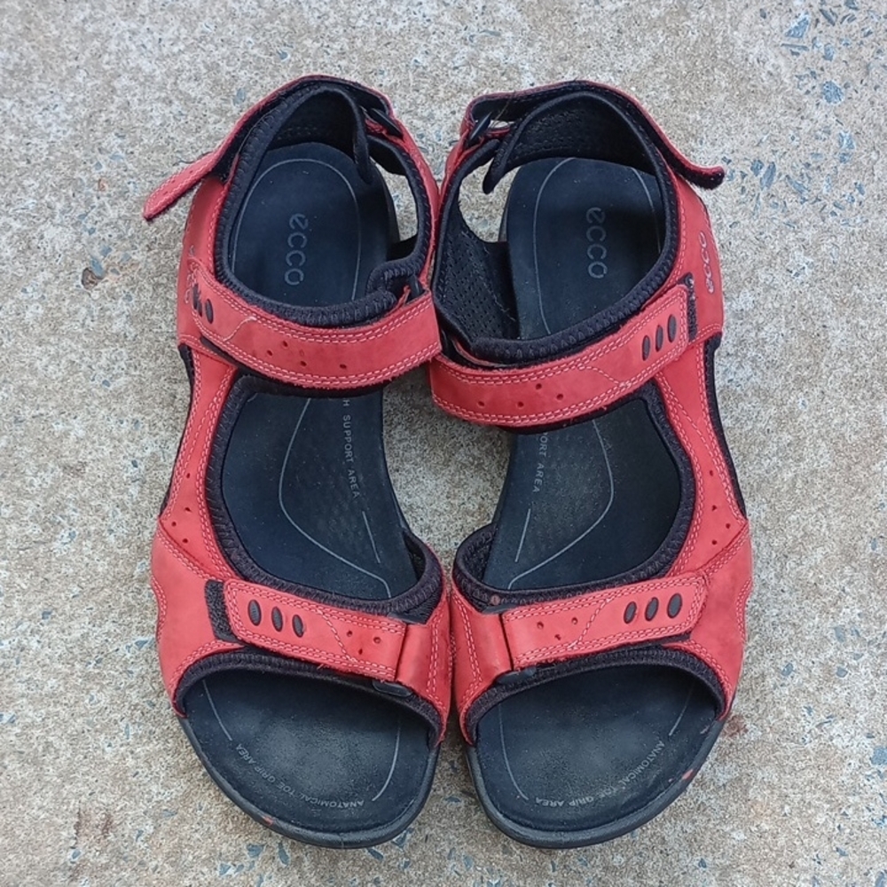 ECCO All TERRAIN LITE Women's‎ Red and Black Sandals In Good Condition